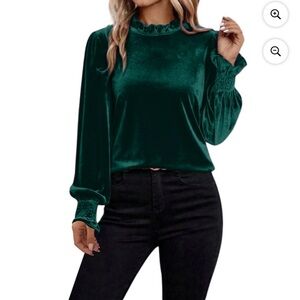 NWT Cupshe Velvet Emerald Blouse